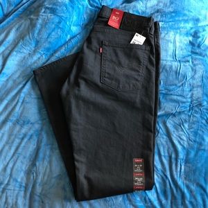 NWT Men’s Levi’s 513 Jeans